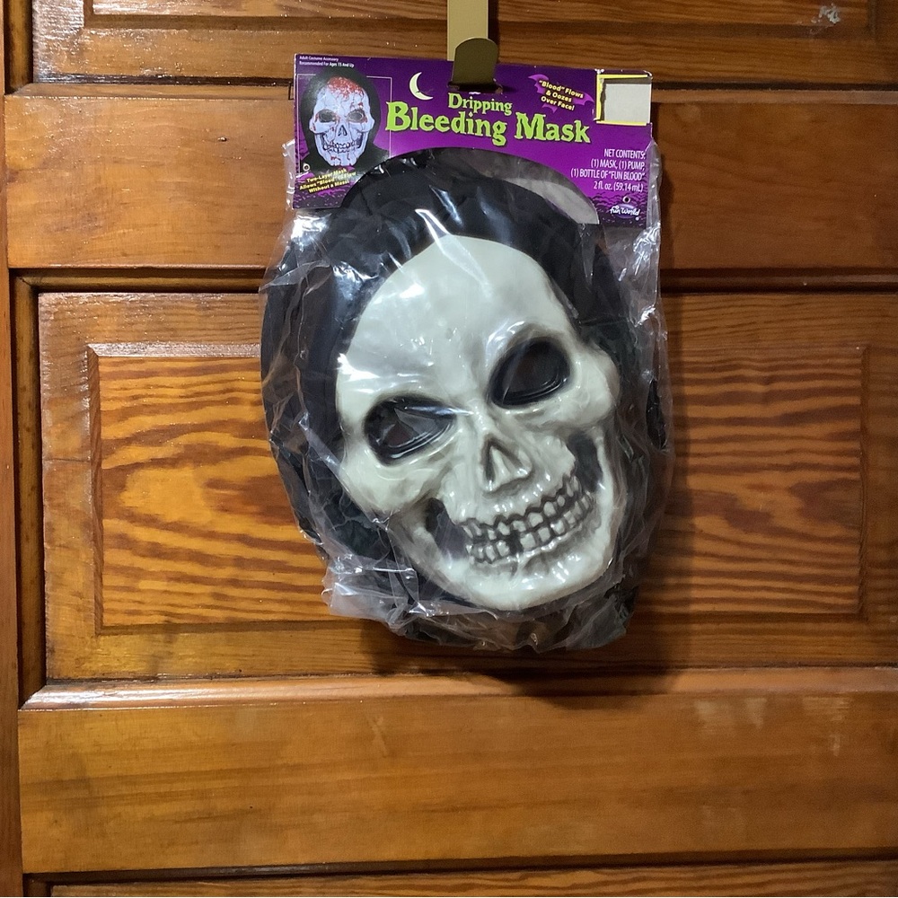 New Halloween Dripping bleeding mask